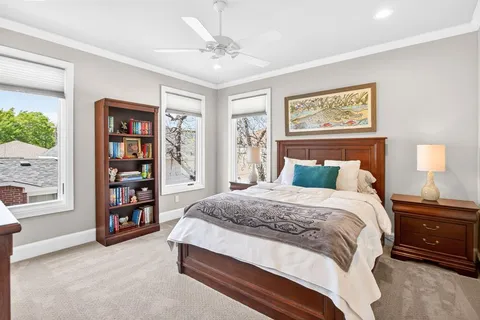 $1,350,000 | 3724 West 5th Street, Fort Worth, TX 76107
