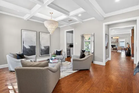 $1,350,000 | 3724 West 5th Street, Fort Worth, TX 76107