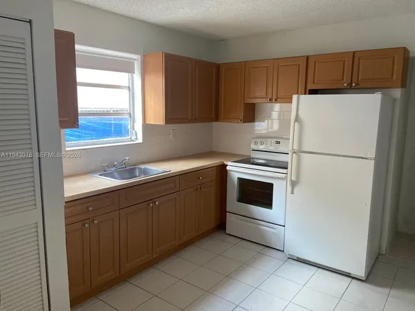 $2,225 | 640 East 2nd Avenue, Unit A, Hialeah, FL 33010