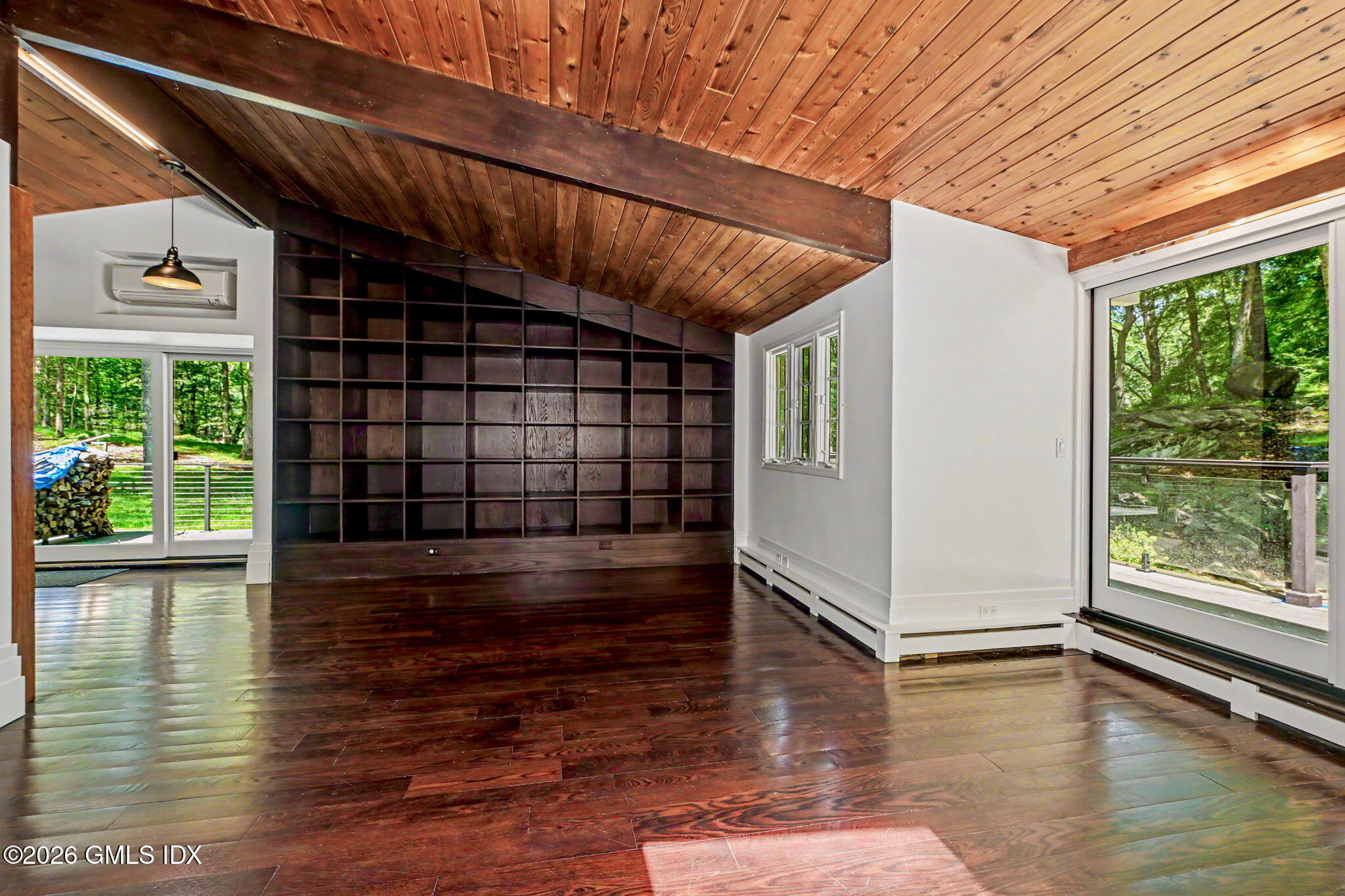 424 Cognewaugh Road Cos Cob, CT 06807 - Photo 6 of 43 30-web-or-mls-424-cognewaugh-rd