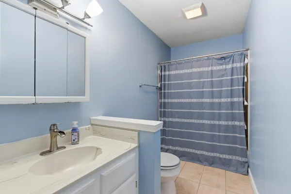 $252,000 | 658 Tee Vee Road, Elloree, SC 29047