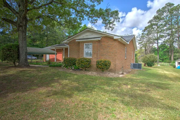 $252,000 | 658 Tee Vee Road, Elloree, SC 29047