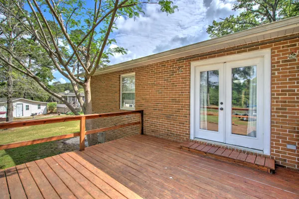 $252,000 | 658 Tee Vee Road, Elloree, SC 29047