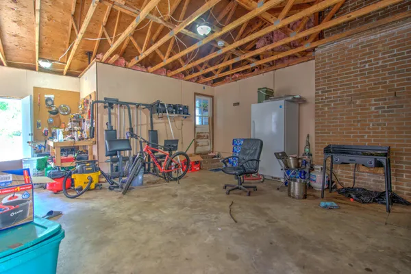 $252,000 | 658 Tee Vee Road, Elloree, SC 29047