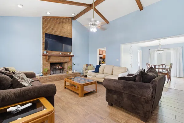 $252,000 | 658 Tee Vee Road, Elloree, SC 29047