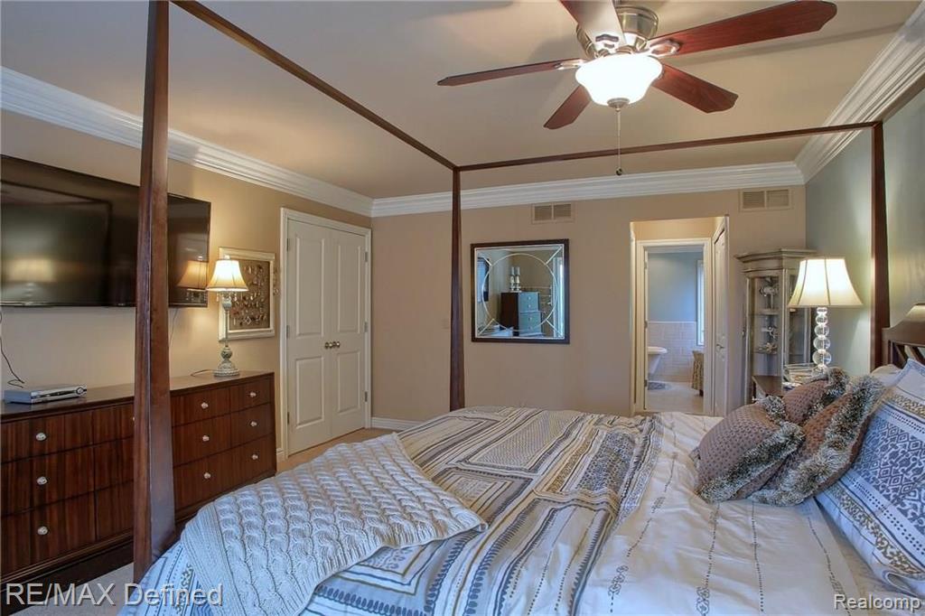 1272 Chaffer Drive Rochester Hills, MI 48306 - Photo 25 of 34