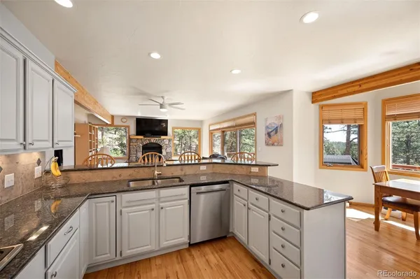 $1,750,000 | 29517 Gleneden Lane, Evergreen, CO 80439