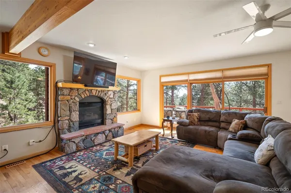 $1,750,000 | 29517 Gleneden Lane, Evergreen, CO 80439