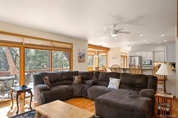 $1,750,000 | 29517 Gleneden Lane, Evergreen, CO 80439