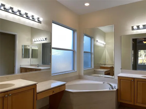 $2,950 | 3811 65th Avenue East, Sarasota, FL 34243