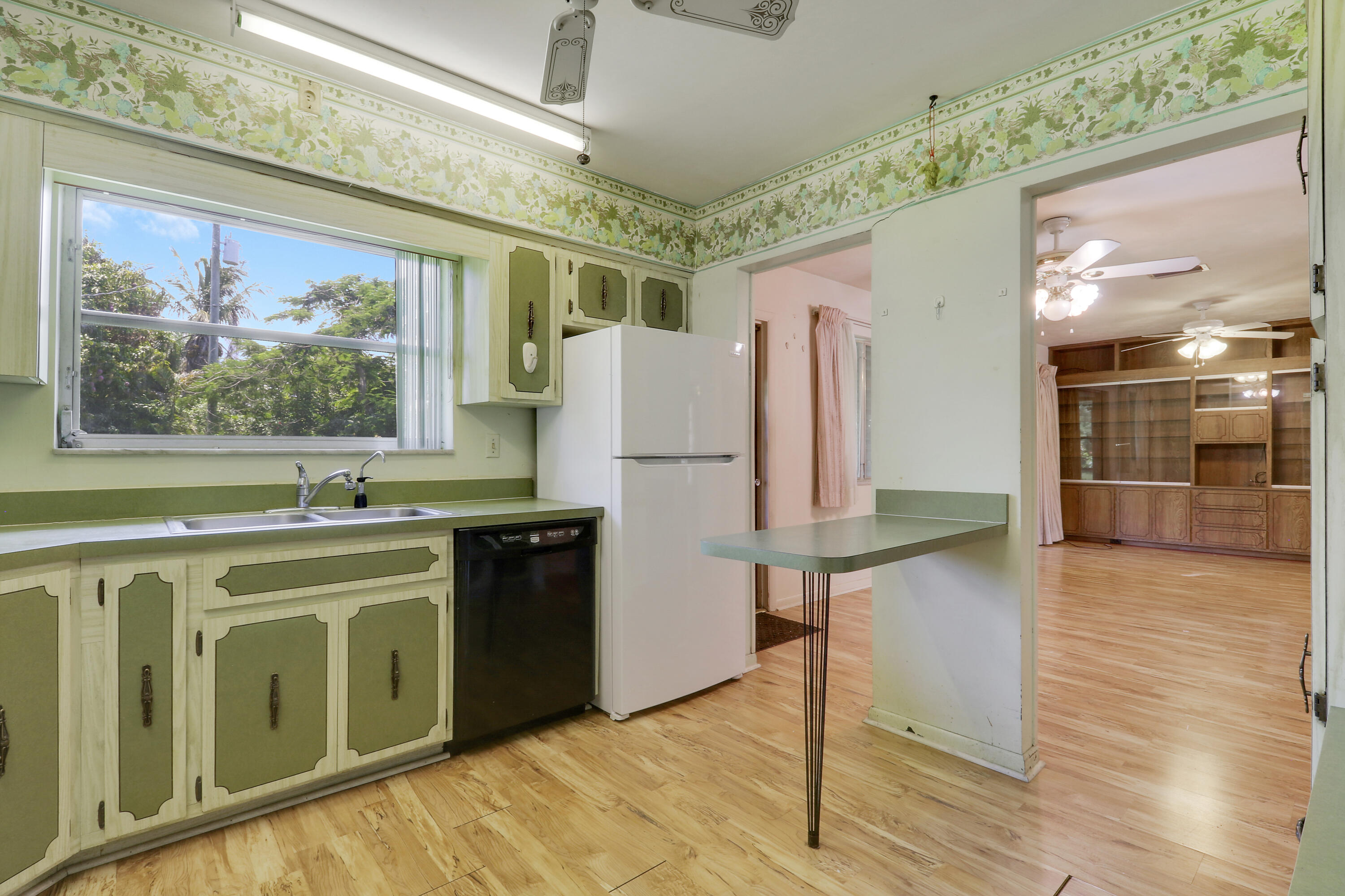 314 3rd Street Jupiter, FL 33458 - Photo 14 of 19 KITCHEN