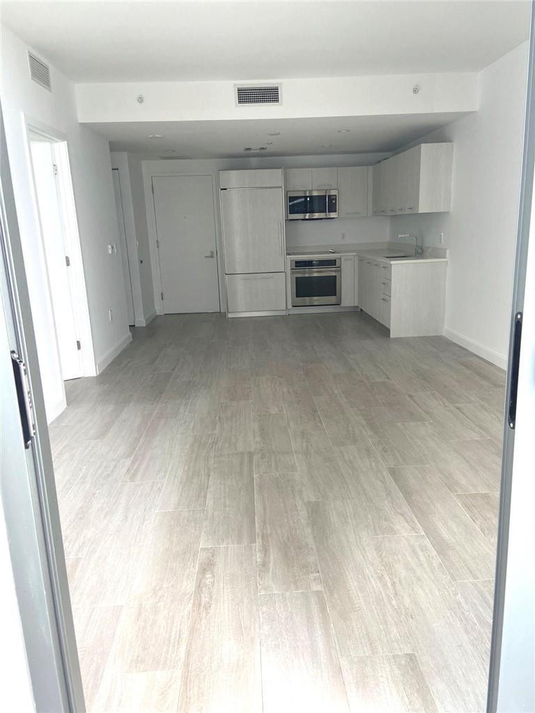 45 Southwest 9th Street, Unit 3707 Miami, FL 33130 - Photo 10 of 29
