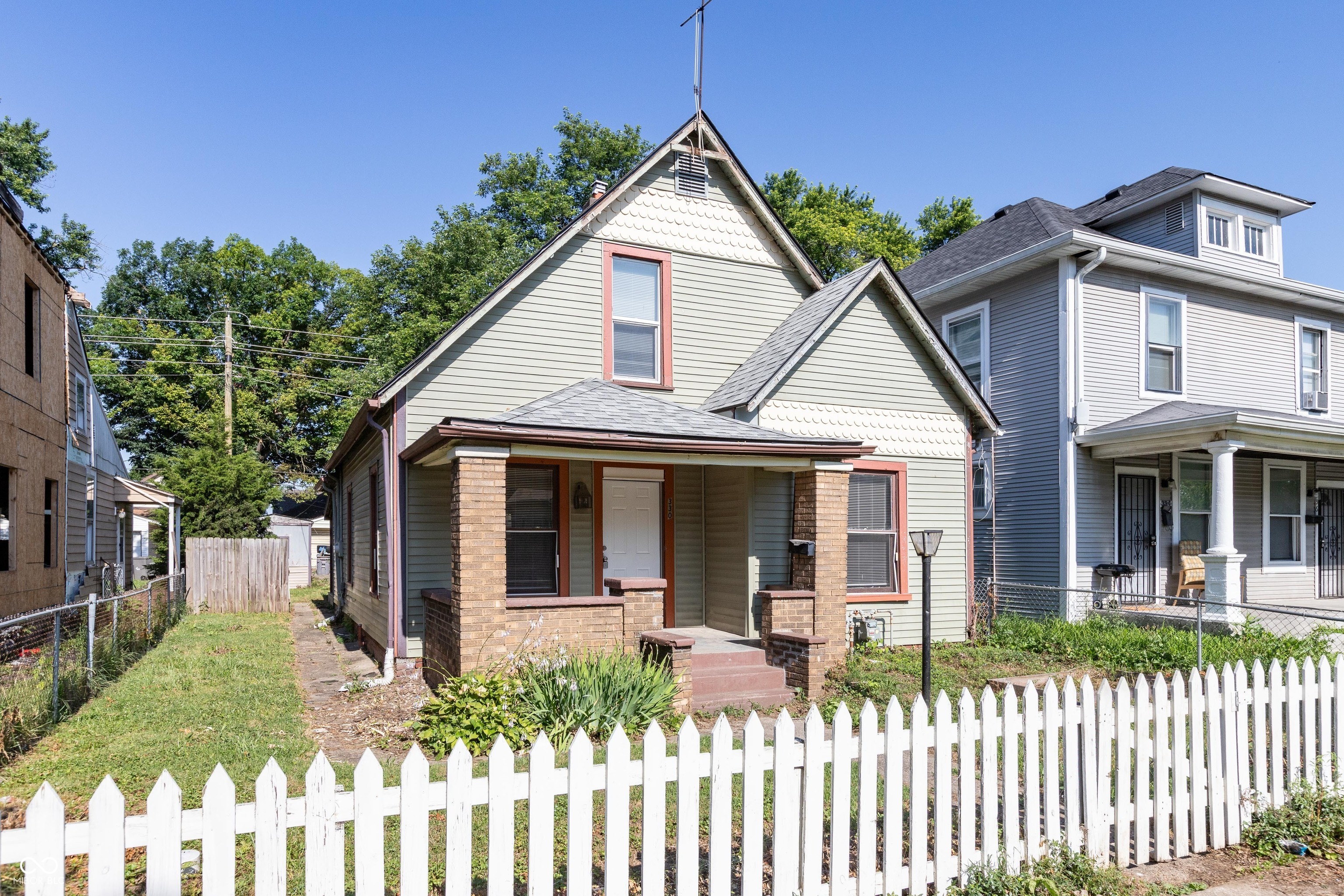 330 North Holmes Ave  