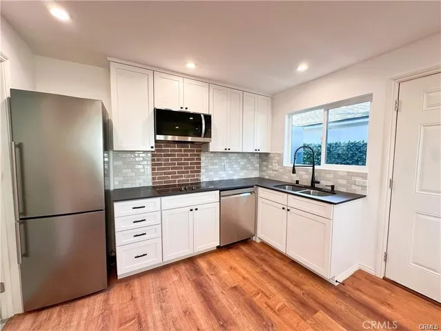 $2,000 | 17814 Hemmingway Street, Reseda, CA 91335