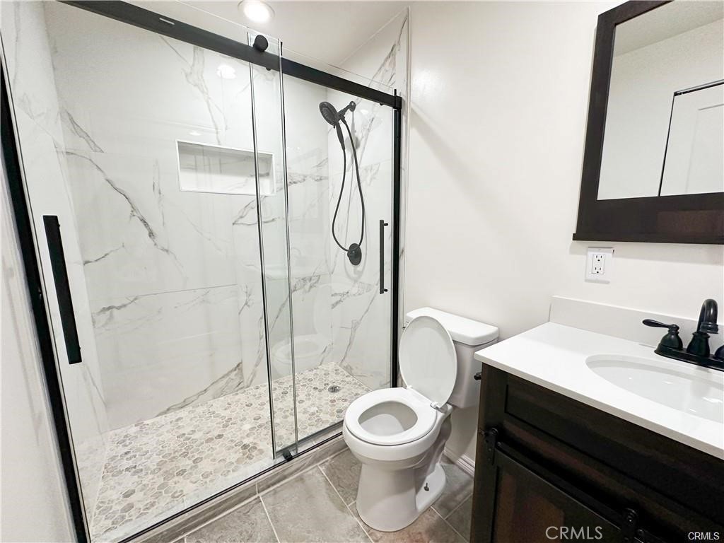 17814 Hemmingway Street Reseda, CA 91335 - Photo 4 of 10 Walk-in shower