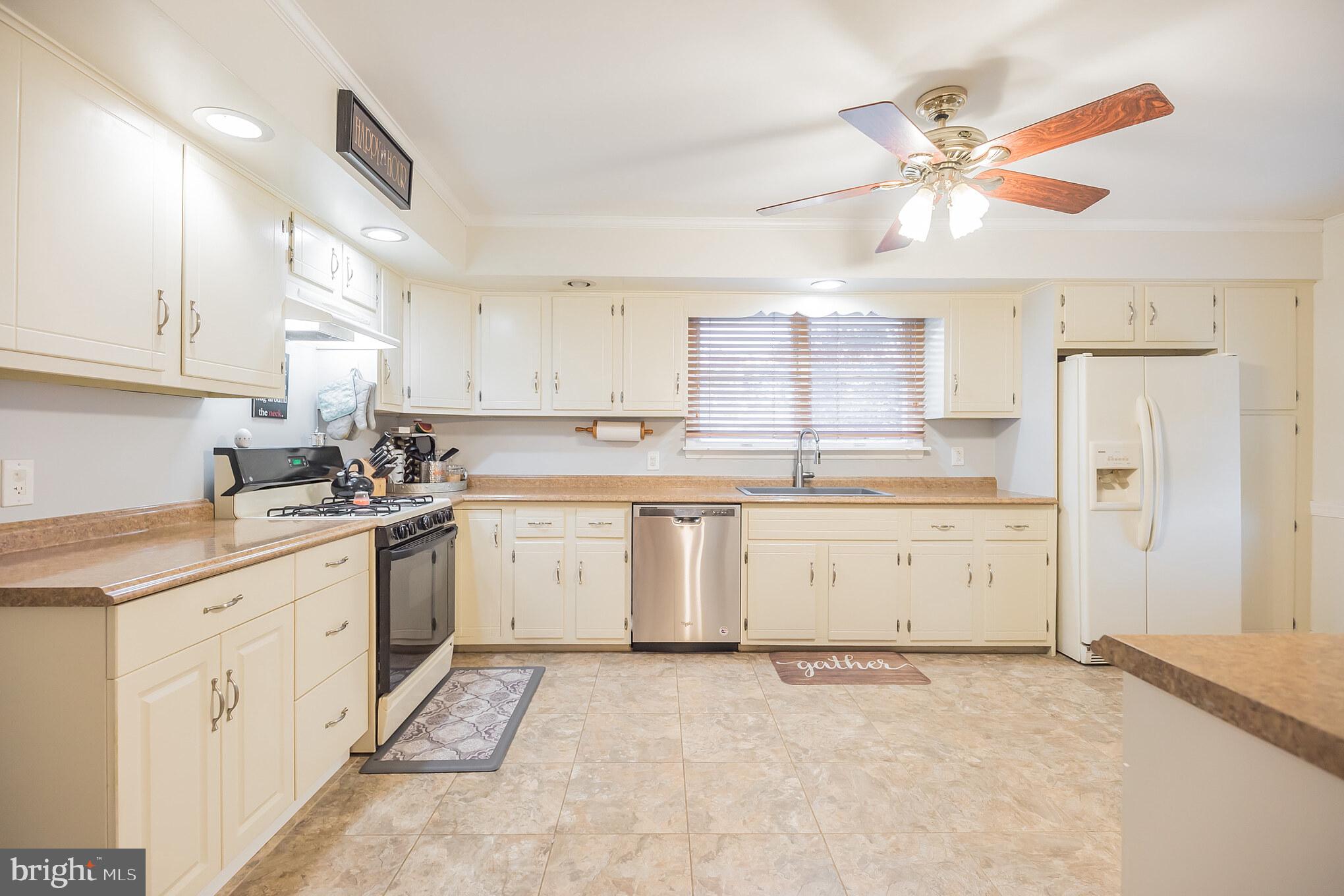 240 Tomlin Road Gibbstown, NJ 08027 - Photo 10 of 30