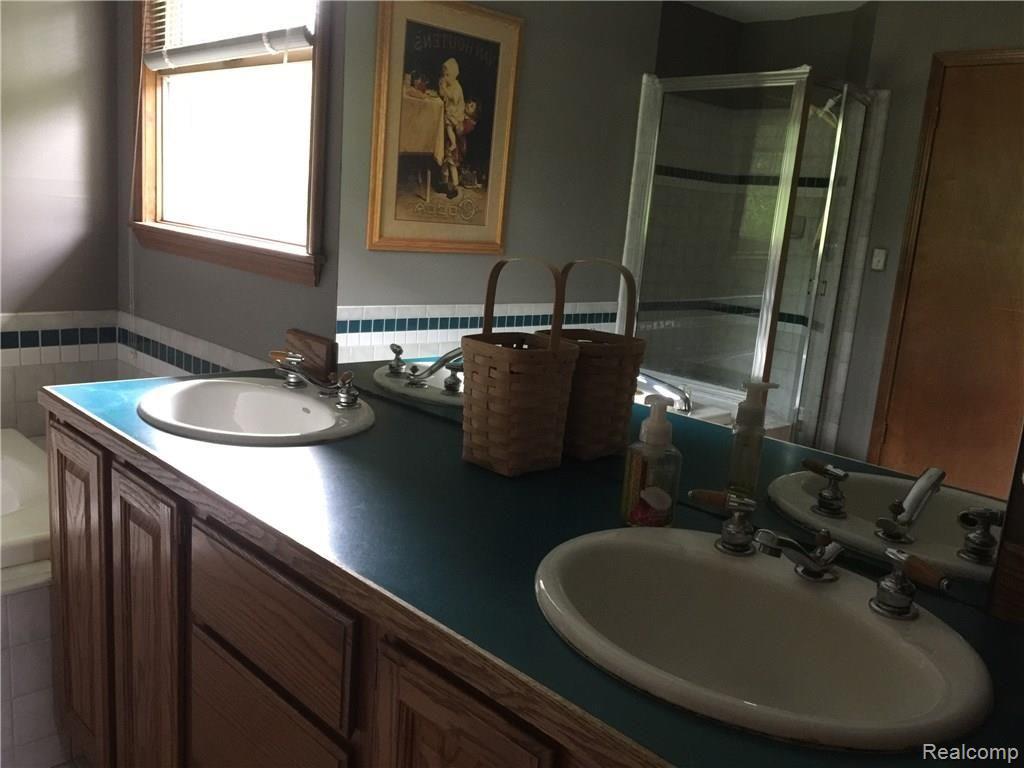 4412 Cedar Lake Road Howell, MI 48843 - Photo 13 of 35 Master double sinks