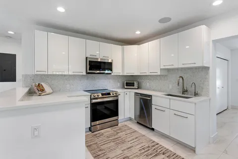 $1,295,000 | 406 35th Street, West Palm Beach, FL 33407