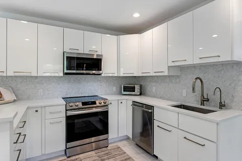 $1,295,000 | 406 35th Street, West Palm Beach, FL 33407