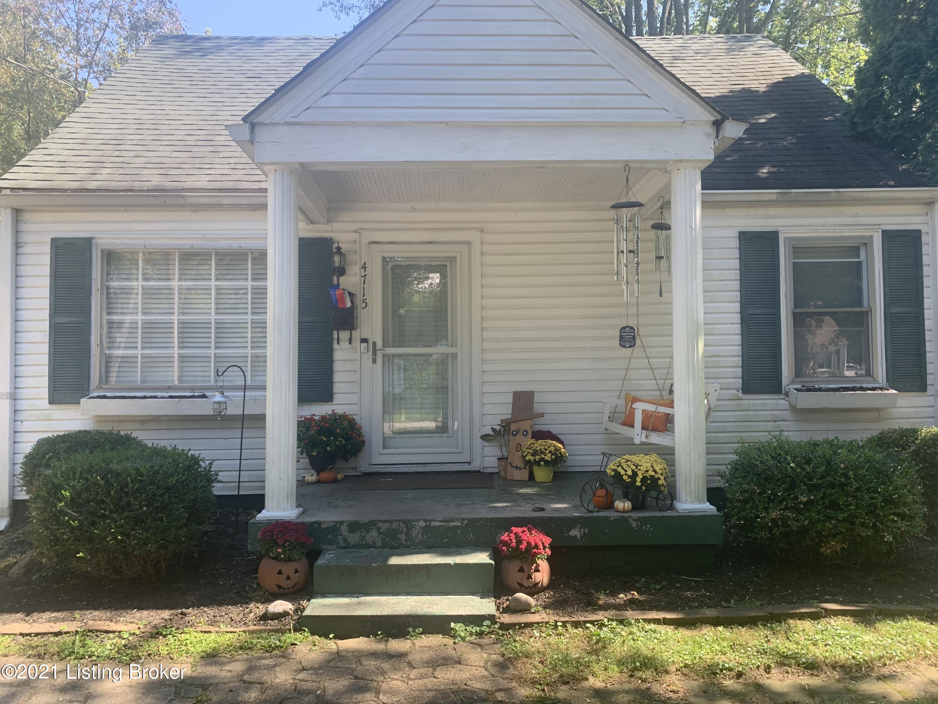 4715 Dohn Road Louisville, KY 40216 - Photo 1 of 14 Welcome home!