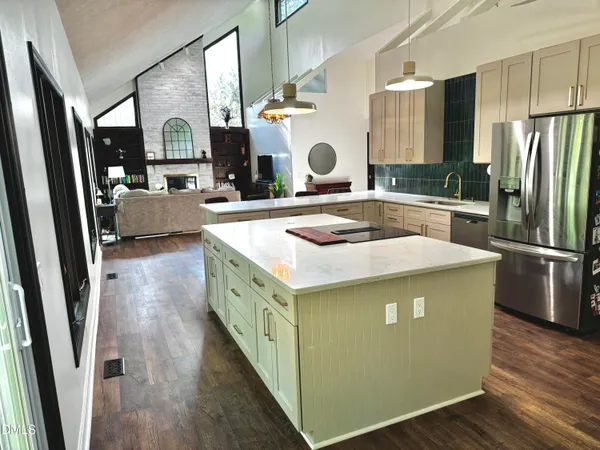 a close view of sink and tap