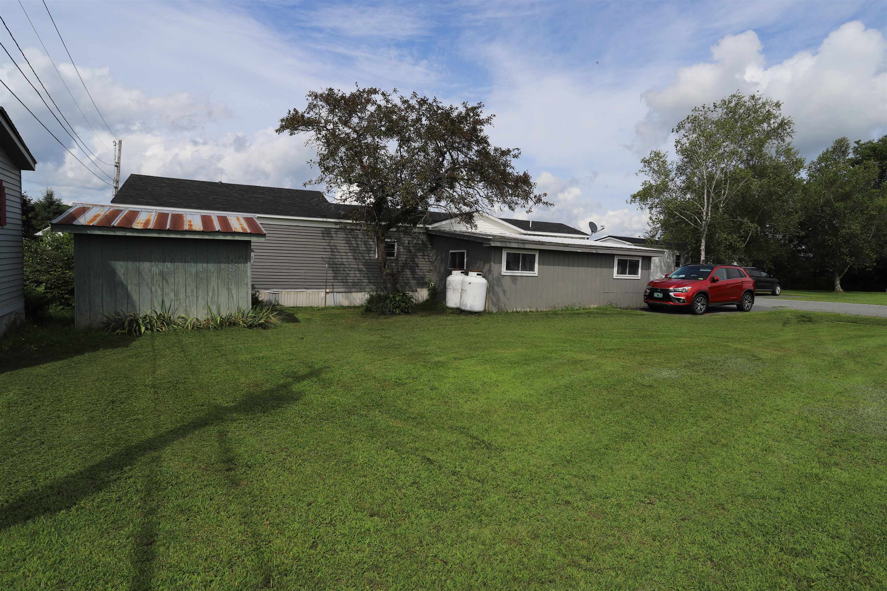 224 Shattuck Hill Road, Unit B08 Derby, VT 05855 - Photo 21 of 27 Gallery Image 21