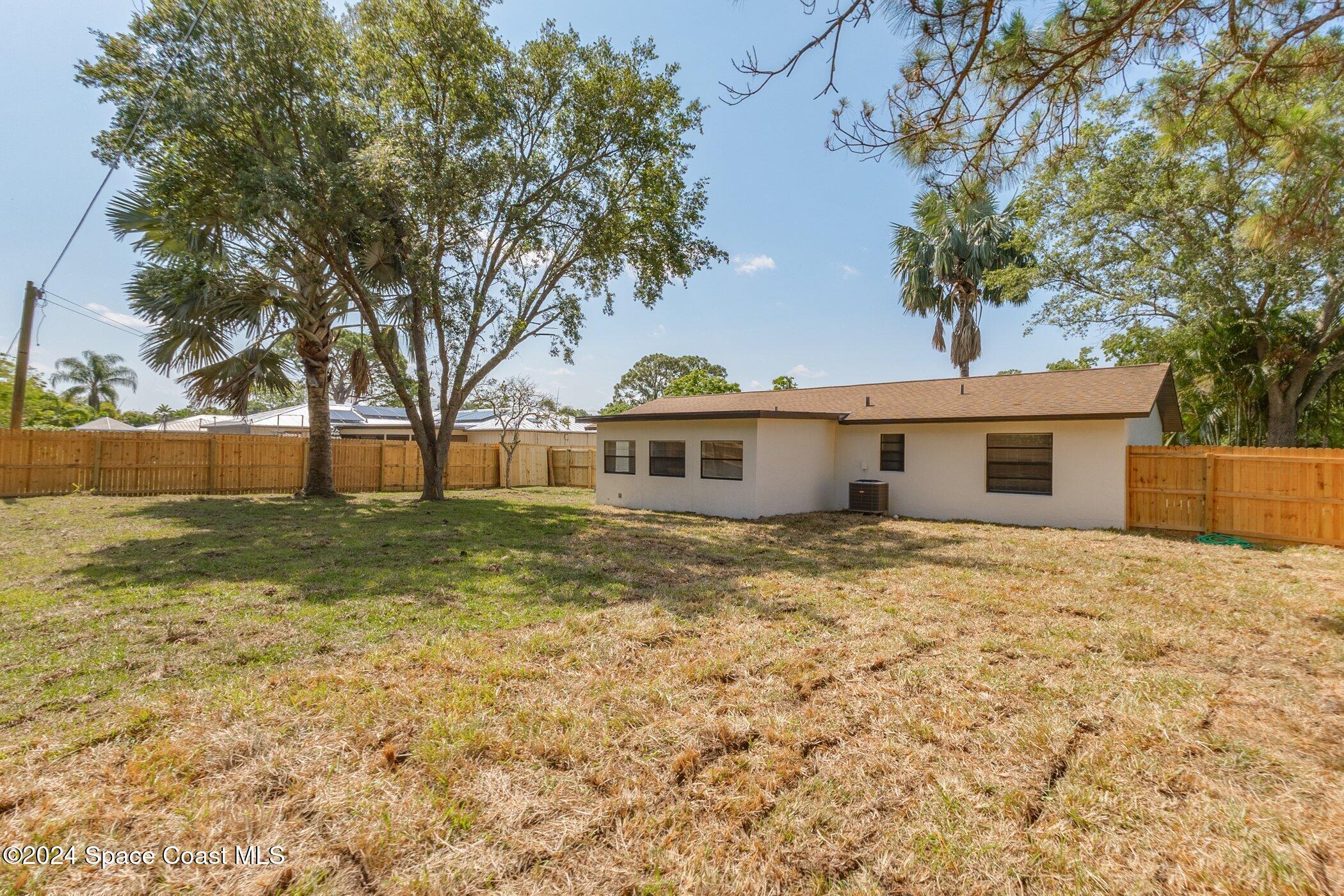 861 Furth Road Northwest Palm Bay, FL 32907 - Photo 20 of 23 561-Furth-105.jpg-SMALL