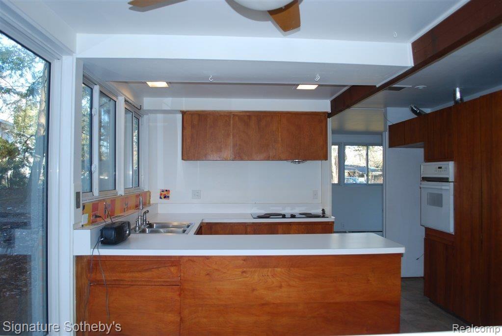 29770 Highmeadow Road Farmington, MI 48334 - Photo 16 of 20 additional view of kitchen