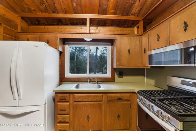 $199,900 | 148 Sportsmen Drive, Cresco, PA 18326