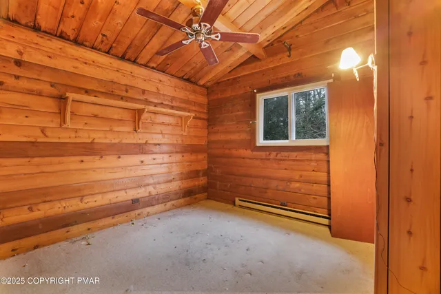 $199,900 | 148 Sportsmen Drive, Cresco, PA 18326