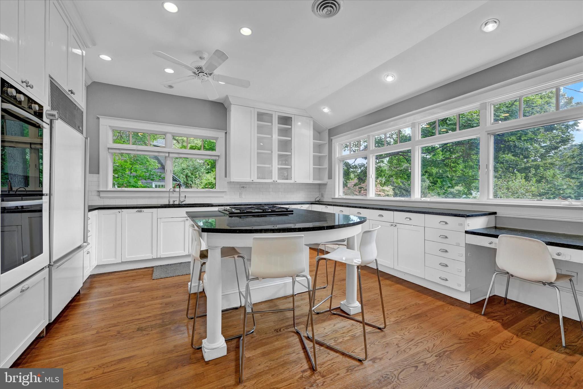 325 Hawthorn Road Baltimore, MD 21210 - Photo 15 of 43