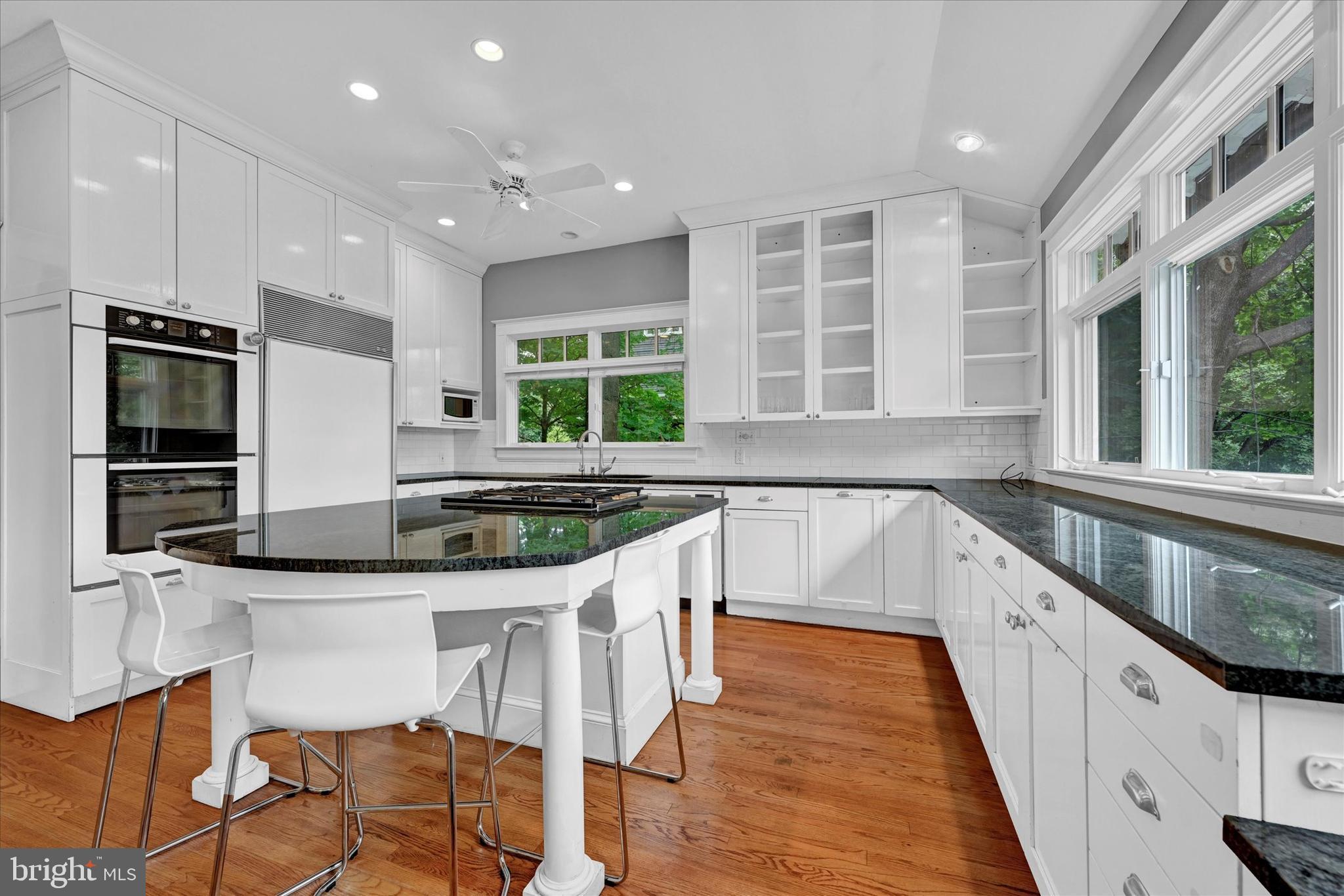 325 Hawthorn Road Baltimore, MD 21210 - Photo 16 of 43