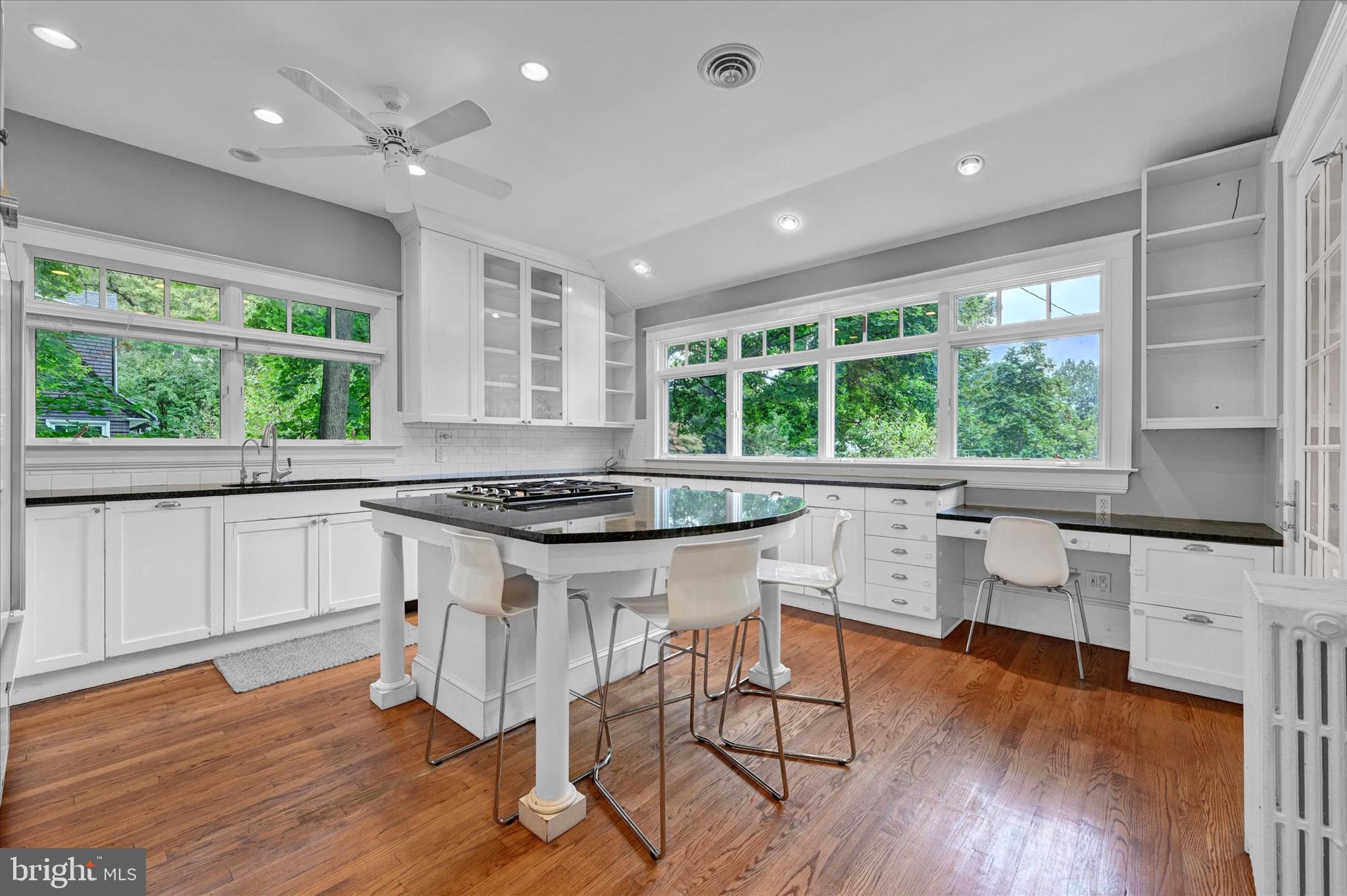 325 Hawthorn Road Baltimore, MD 21210 - Photo 19 of 43