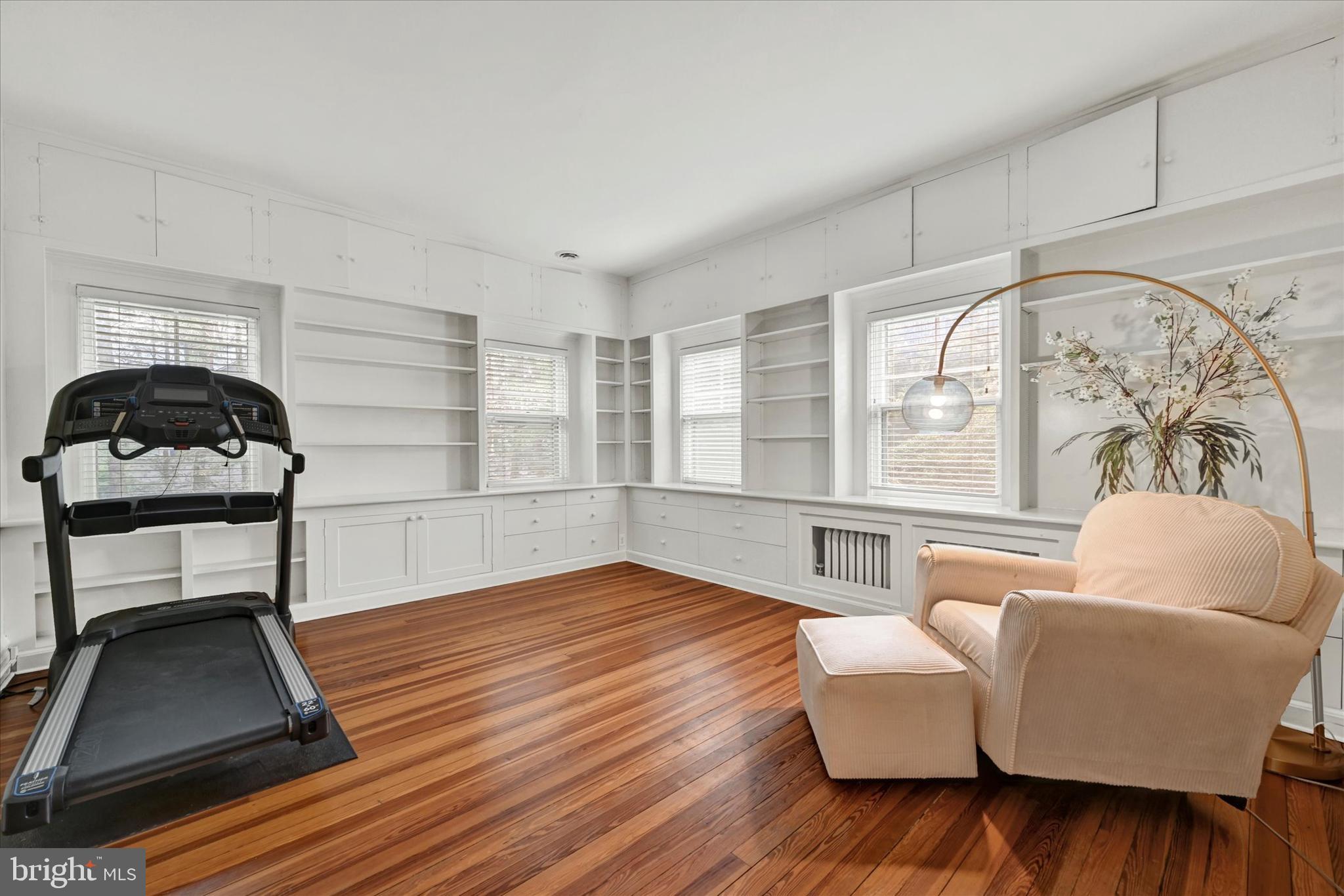 325 Hawthorn Road Baltimore, MD 21210 - Photo 21 of 43