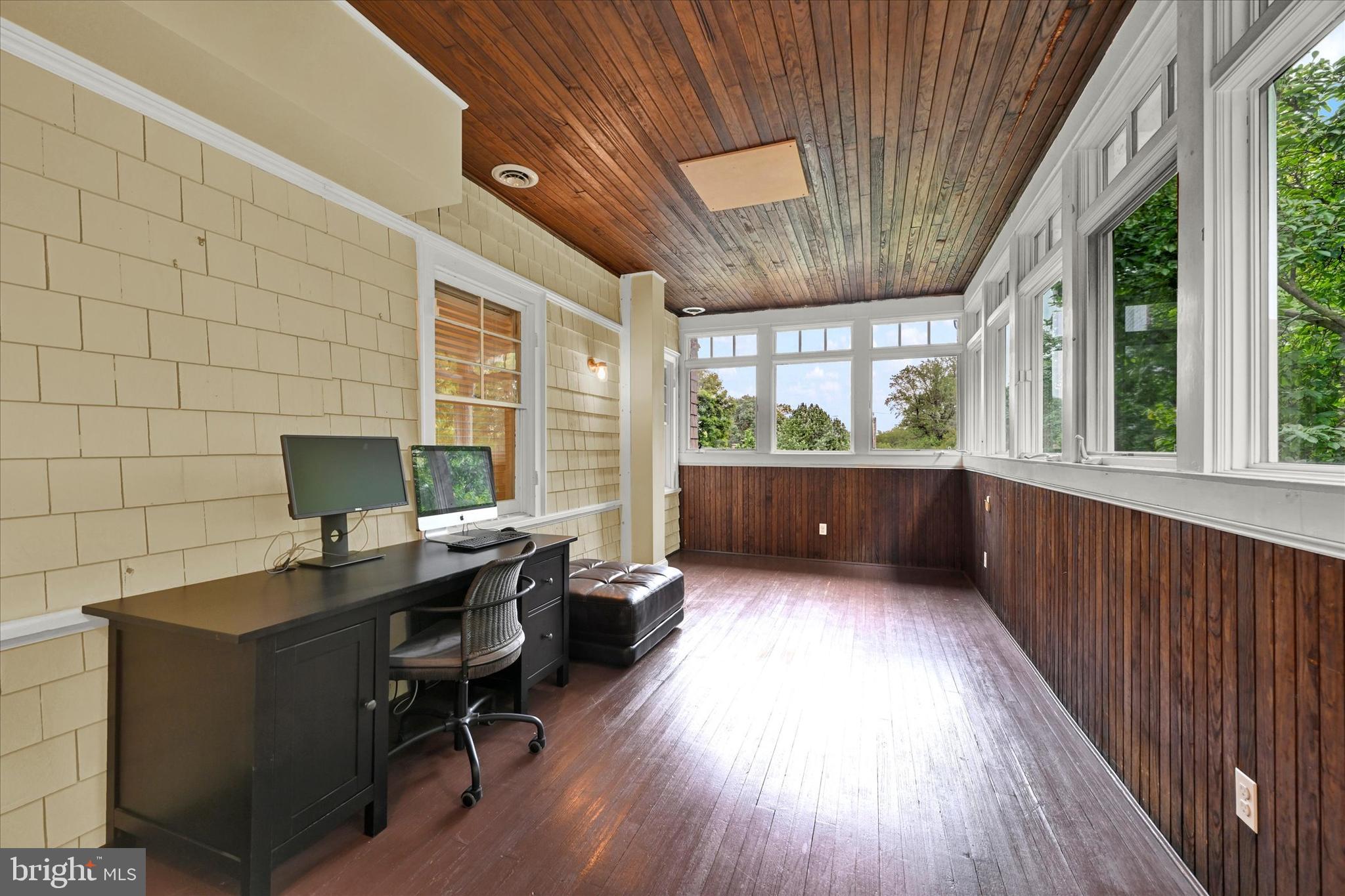 325 Hawthorn Road Baltimore, MD 21210 - Photo 23 of 43