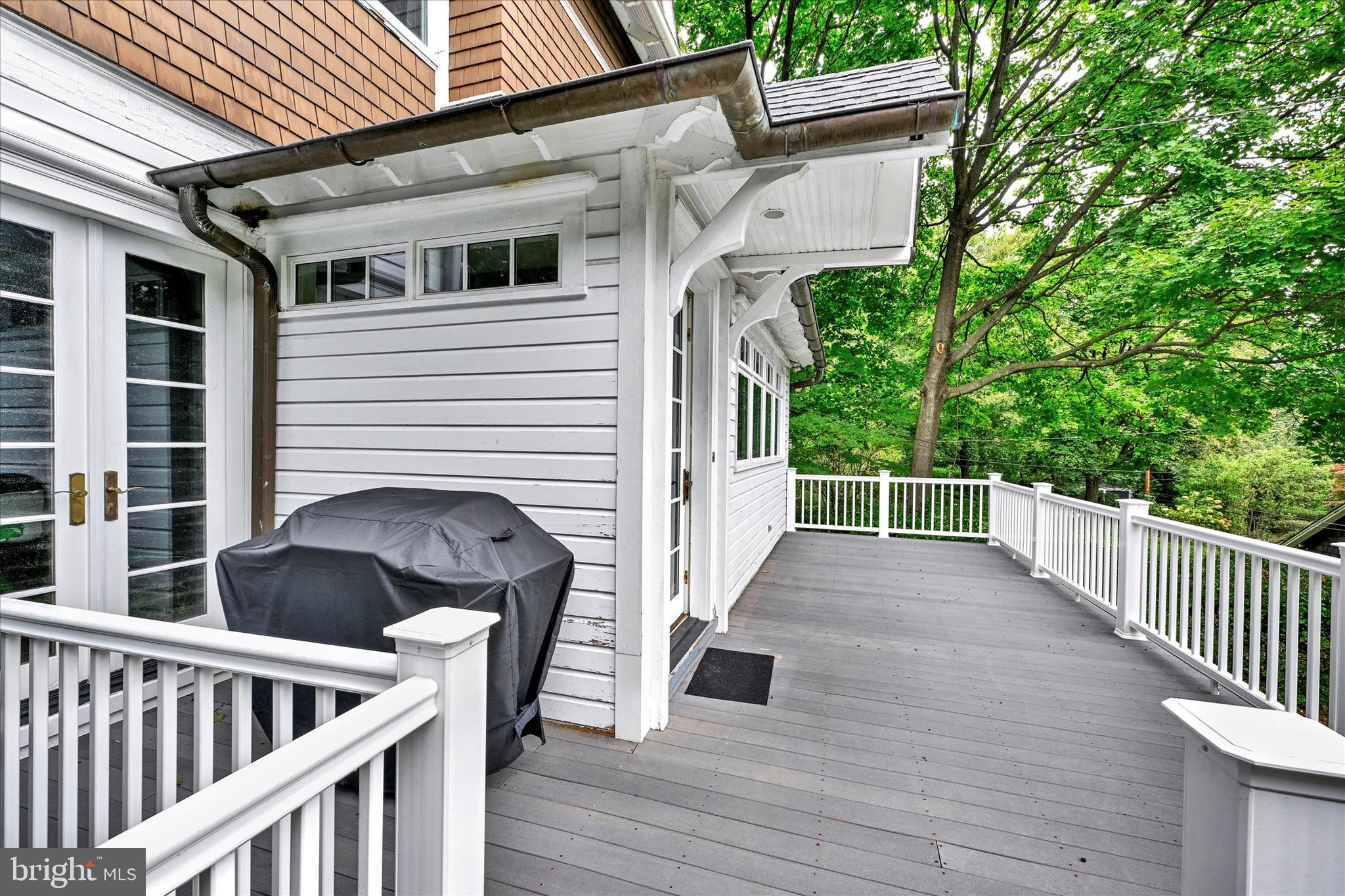 325 Hawthorn Road Baltimore, MD 21210 - Photo 33 of 43