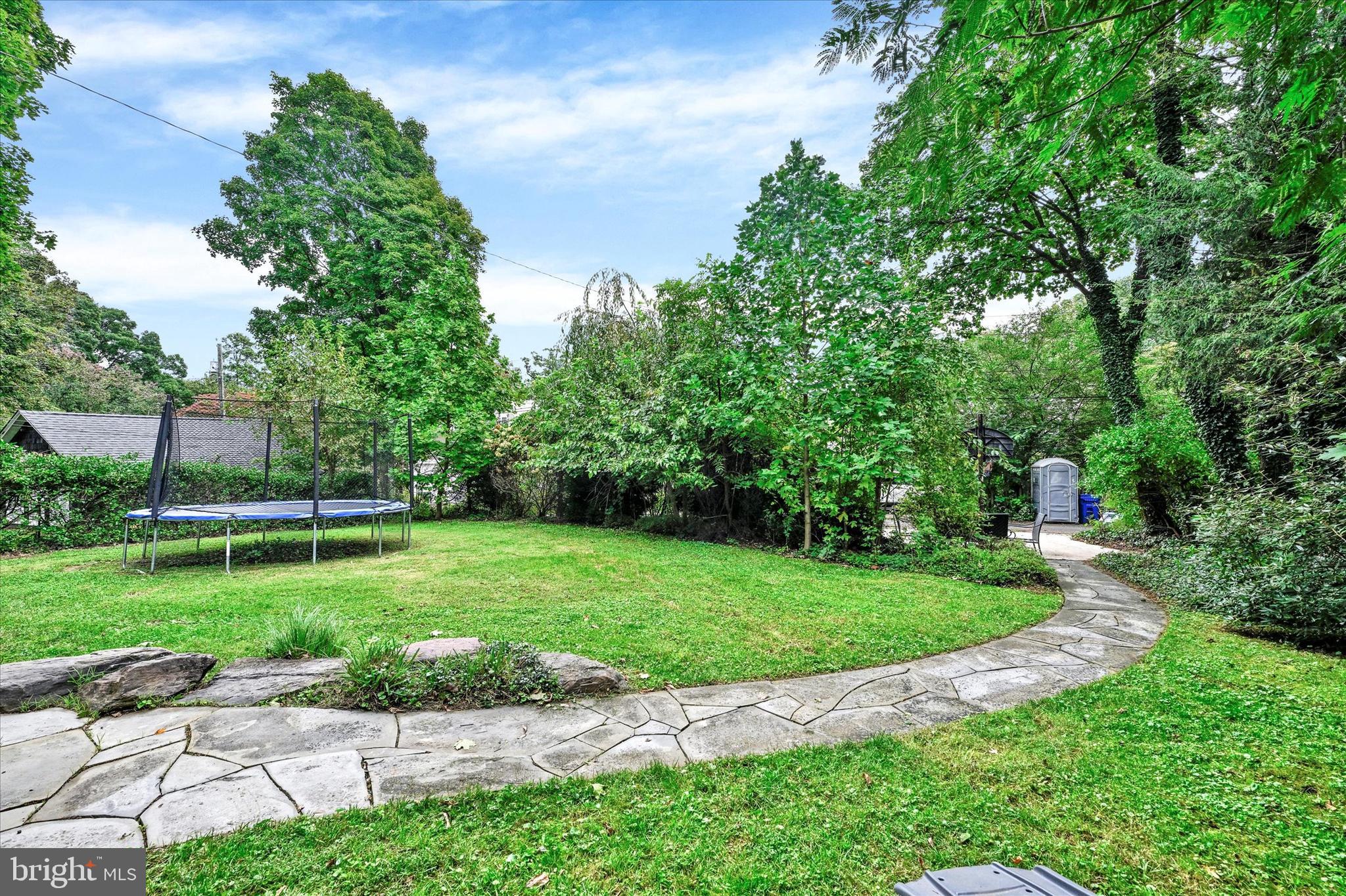 325 Hawthorn Road Baltimore, MD 21210 - Photo 36 of 43