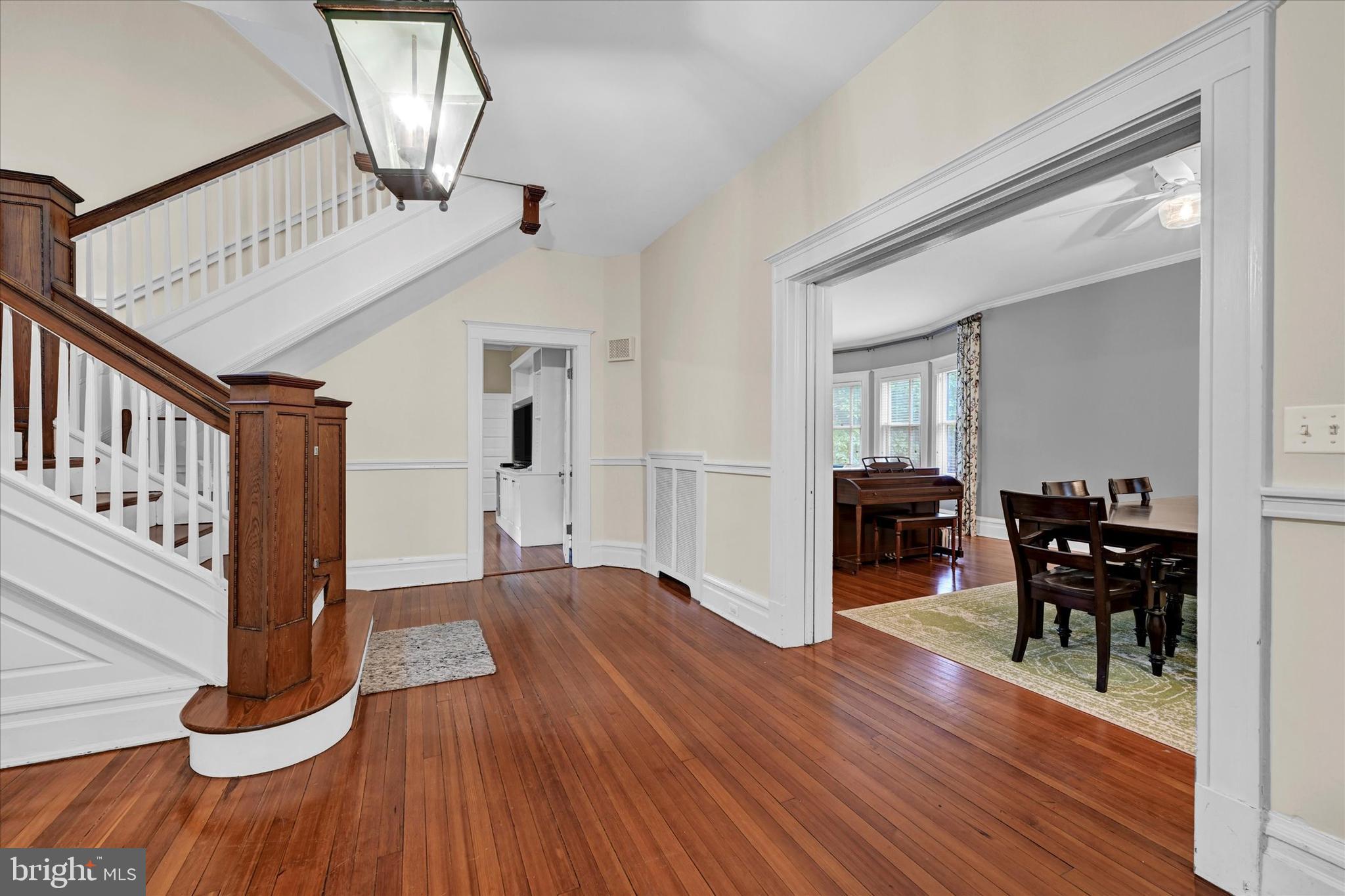 325 Hawthorn Road Baltimore, MD 21210 - Photo 5 of 43