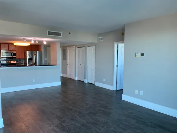 $309,000 | 300 South Duval Street, Unit 701, Tallahassee, FL 32301