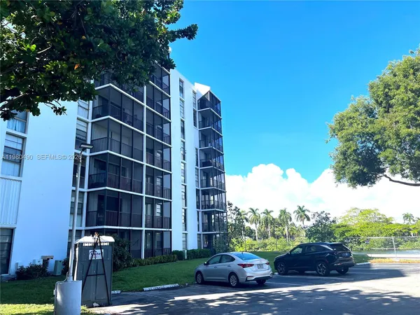 $219,000 | 3475 North Country Club Drive, Unit 716, Aventura, FL 33180