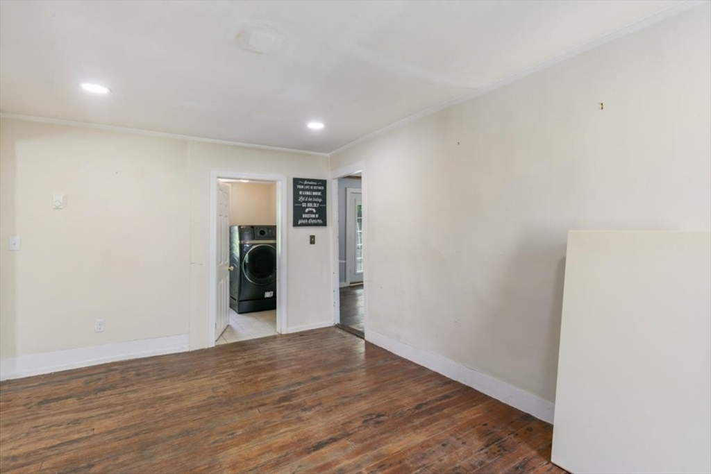 135 Hart Street Beverly, MA 01915 - Photo 10 of 29