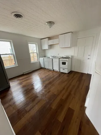 $2,350 | 7 Shedds Avenue, Nashua, NH 03060