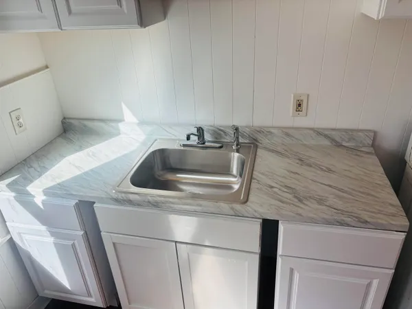 $2,350 | 7 Shedds Avenue, Nashua, NH 03060