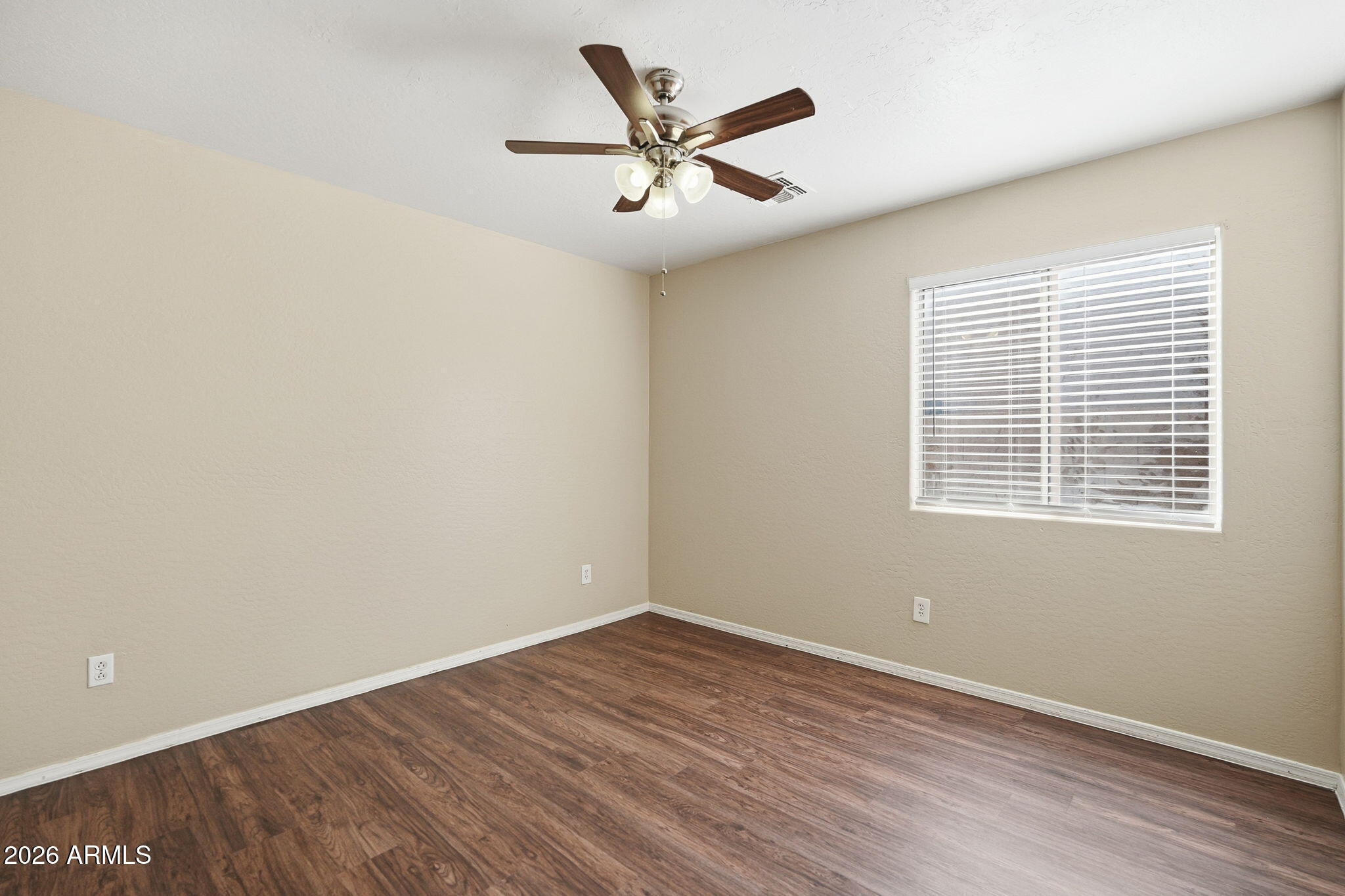 10013 West Crown King Road Tolleson, AZ 85353 - Photo 19 of 38 014_ListerPros