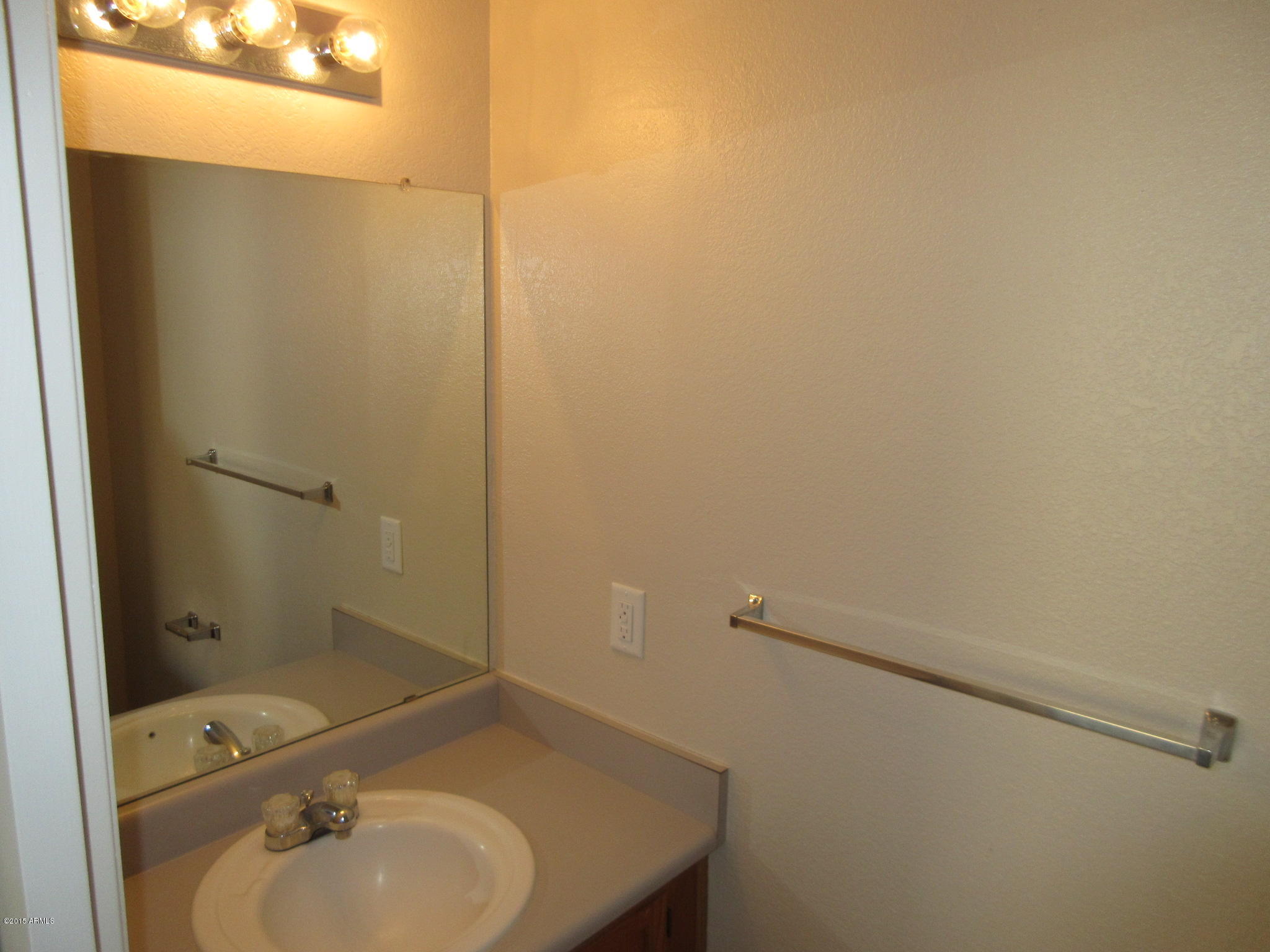 2023 West Bloomfield Road, Unit 4 Phoenix, AZ 85029 - Photo 12 of 27 IMG_0083.JPG