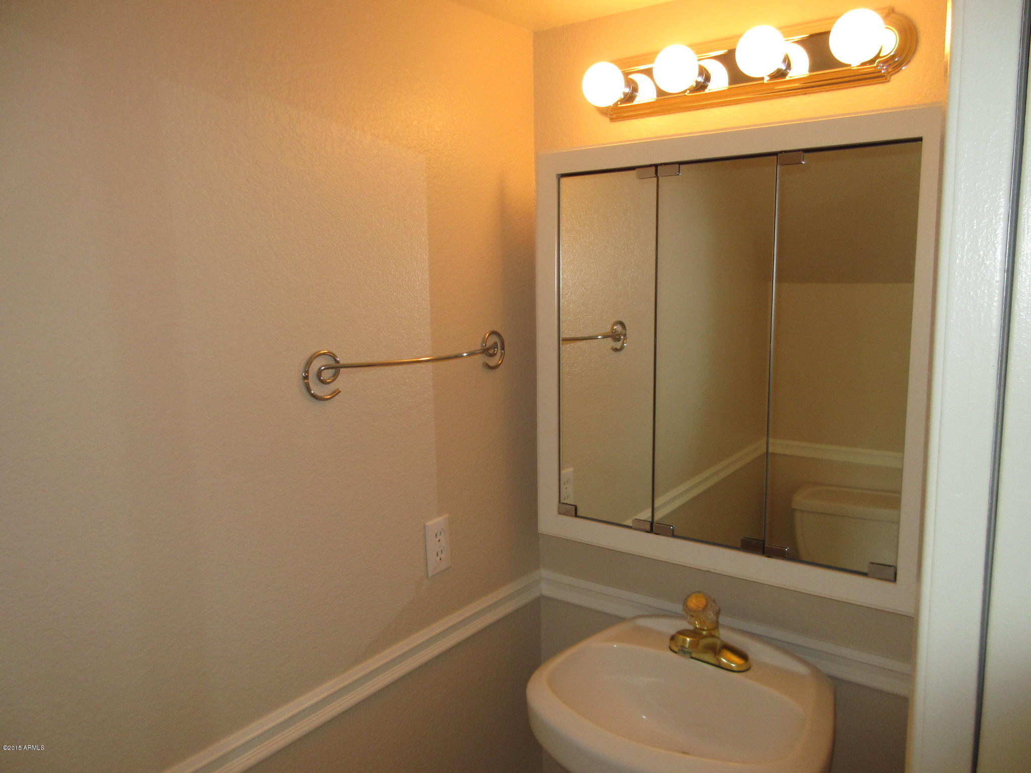 2023 West Bloomfield Road, Unit 4 Phoenix, AZ 85029 - Photo 23 of 27 IMG_0095.JPG