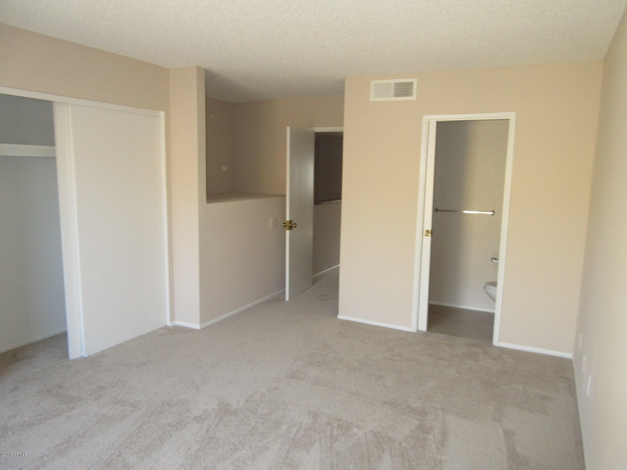 2023 West Bloomfield Road, Unit 4 Phoenix, AZ 85029 - Photo 3 of 27 IMG_0081.JPG