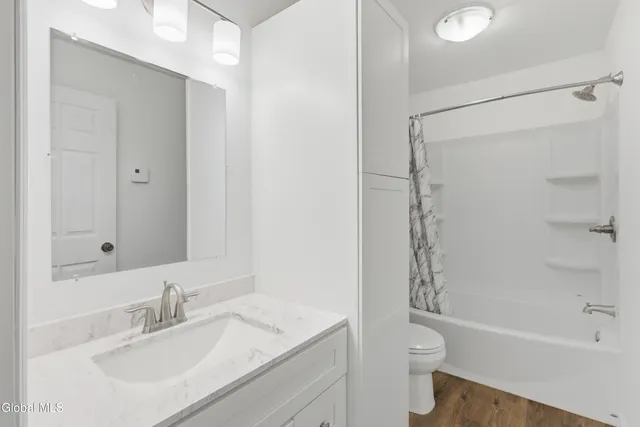 $449,900 | 86 Cedar Grove Road, Coeymans, NY 12158