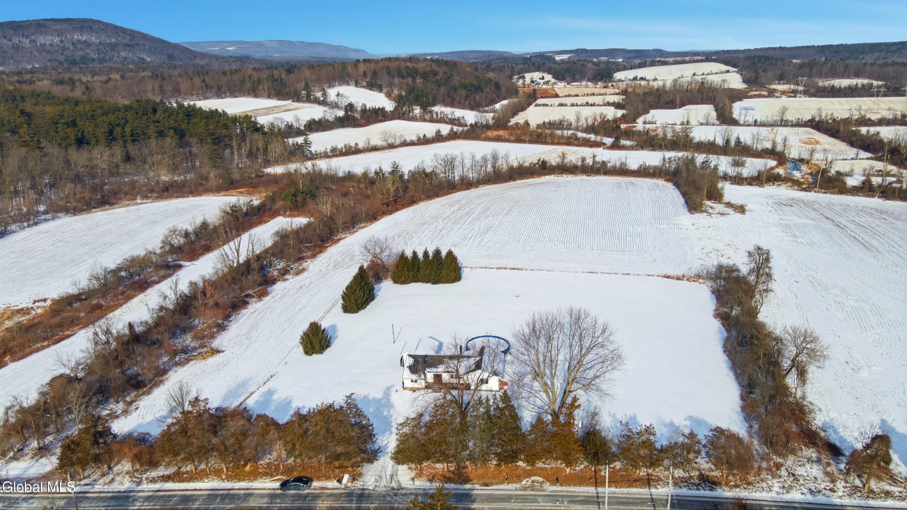 86 Cedar Grove Road Coeymans, NY 12158 - Photo 2 of 37 zzzz