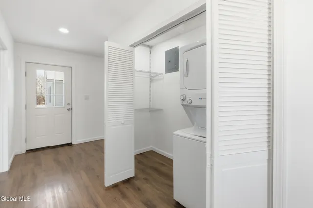 $449,900 | 86 Cedar Grove Road, Coeymans, NY 12158